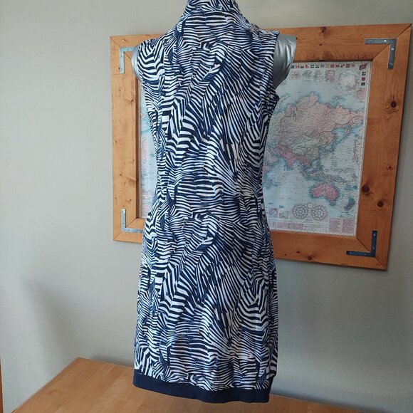 Zebra Print Midi Dress - Picture 4 of 9